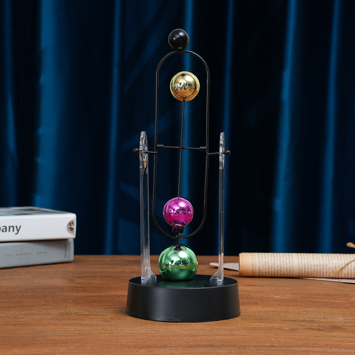 Newton Cradle Large - Modern Minimalist Newton Pendulum Perpetual Motion