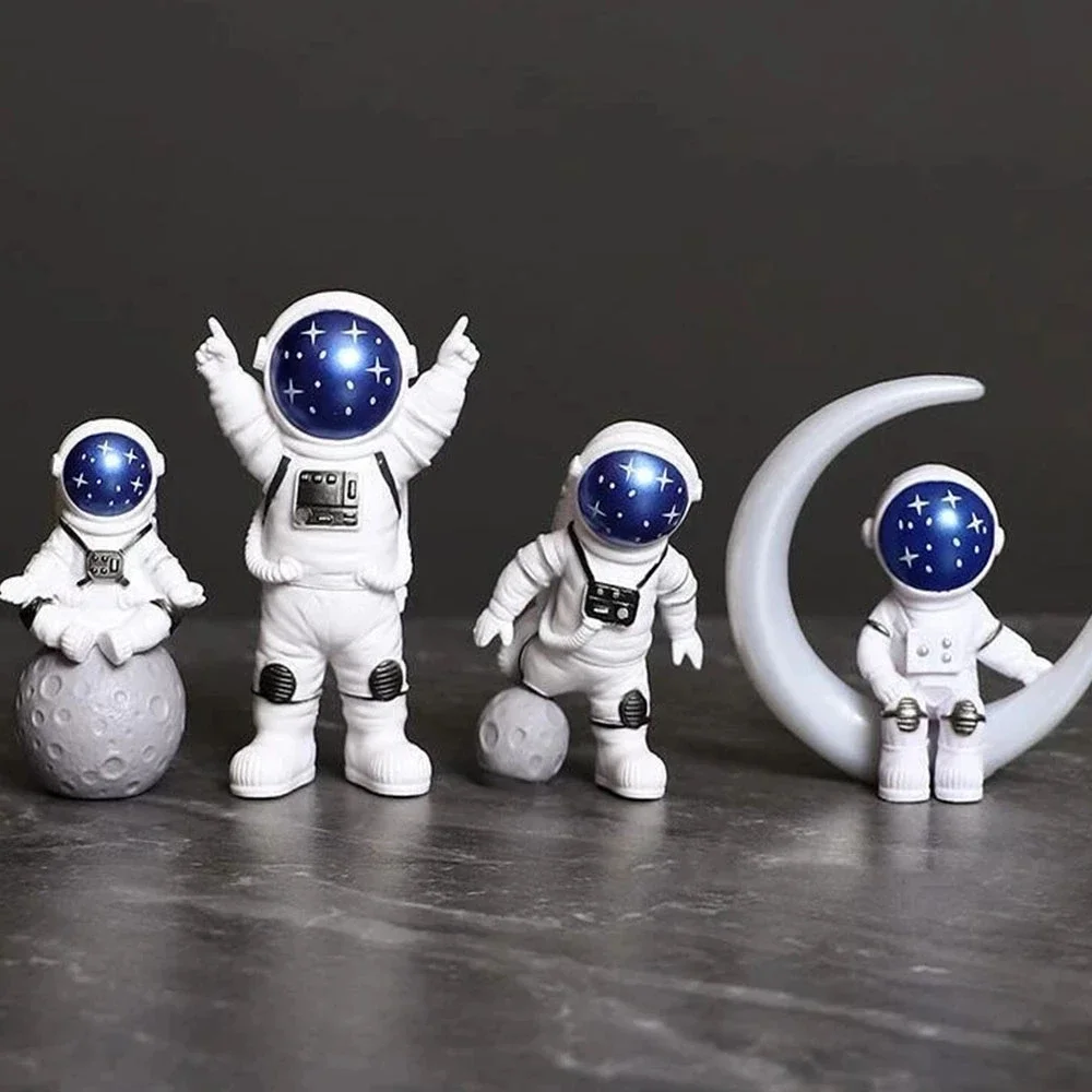 Newton Cradle Large - 4 pcs Astronaut Figure Statue Figurine